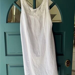 Elegant White Lace Trim Nightgown